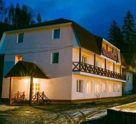 Hotel Natashka Huklyvyy エクステリア 写真