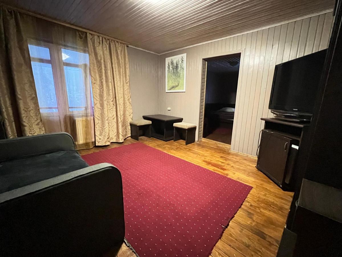 Hotel Natashka Huklyvyy エクステリア 写真