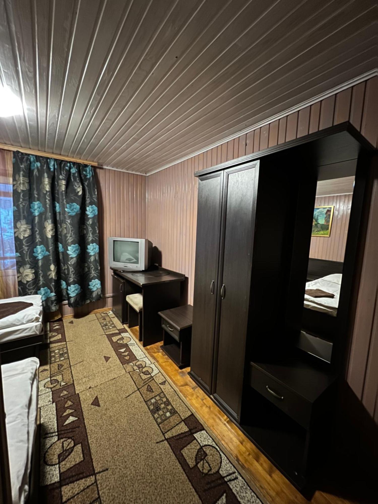 Hotel Natashka Huklyvyy エクステリア 写真