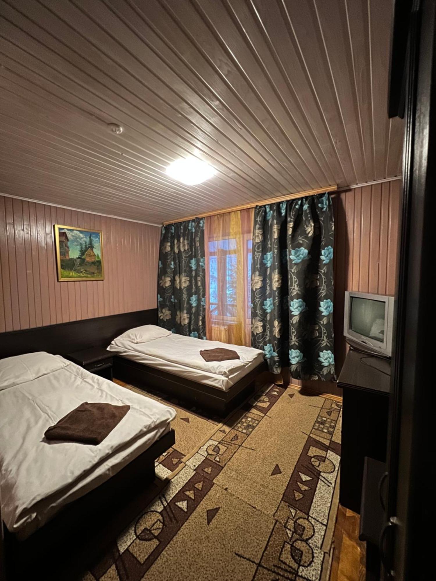 Hotel Natashka Huklyvyy エクステリア 写真